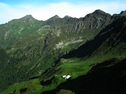 19 vista a ovest verso Azzarini e Azzaredo...